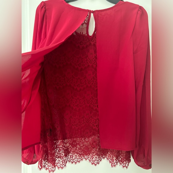 NWT Mine Red Burgundy Long Sleeve Laced Back Top Blouse. Size Medium - Picture 5 of 10